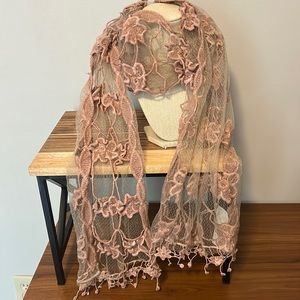 Very Moda Crochet Floral Mesh Scarf